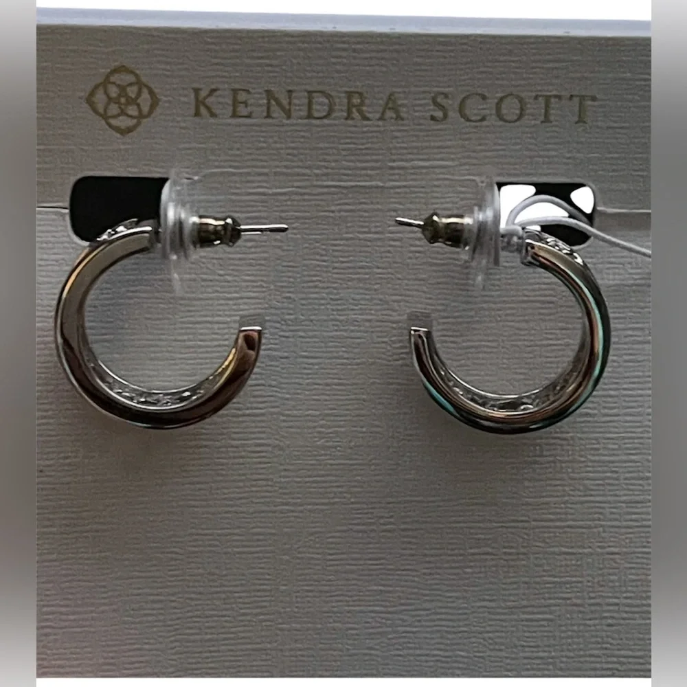 Kendra Scott Huggies Earrings NWT - Picture 3 of 5